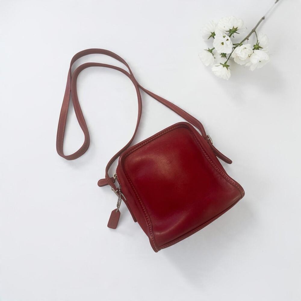 Vintage COACH 9139 Bellini Zip Mini Crossbody Bag Red Leather USA 1999 4074/2